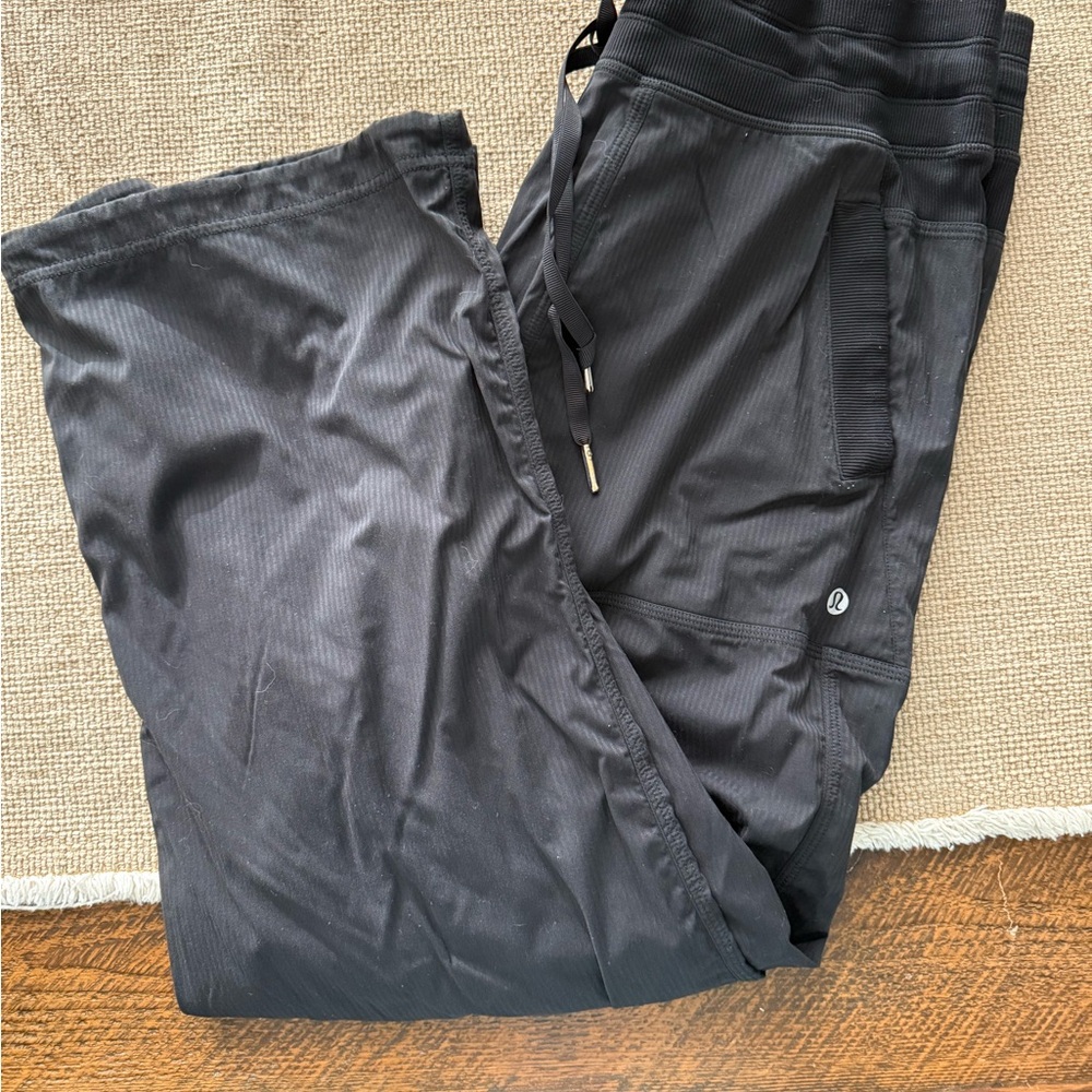 lululemon athletica Women’s Dance Studio Pants - 12 short